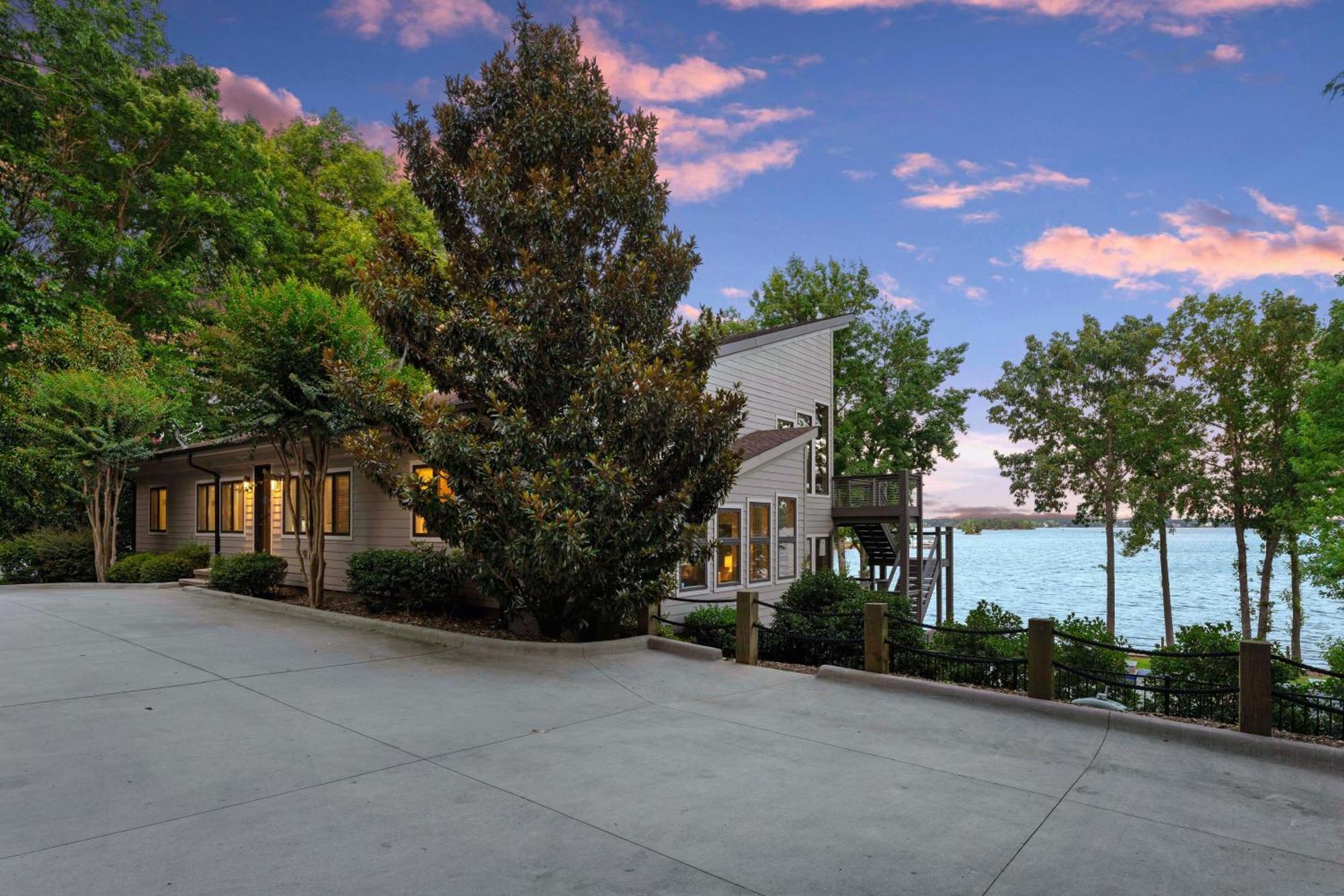 Lake Norman Getaway 穆尔斯维尔 外观 照片