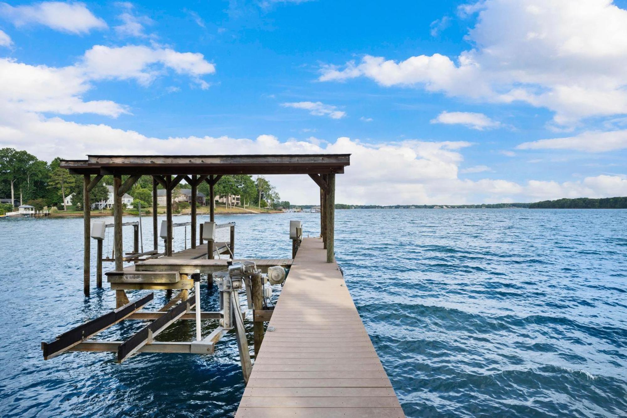 Lake Norman Getaway 穆尔斯维尔 外观 照片