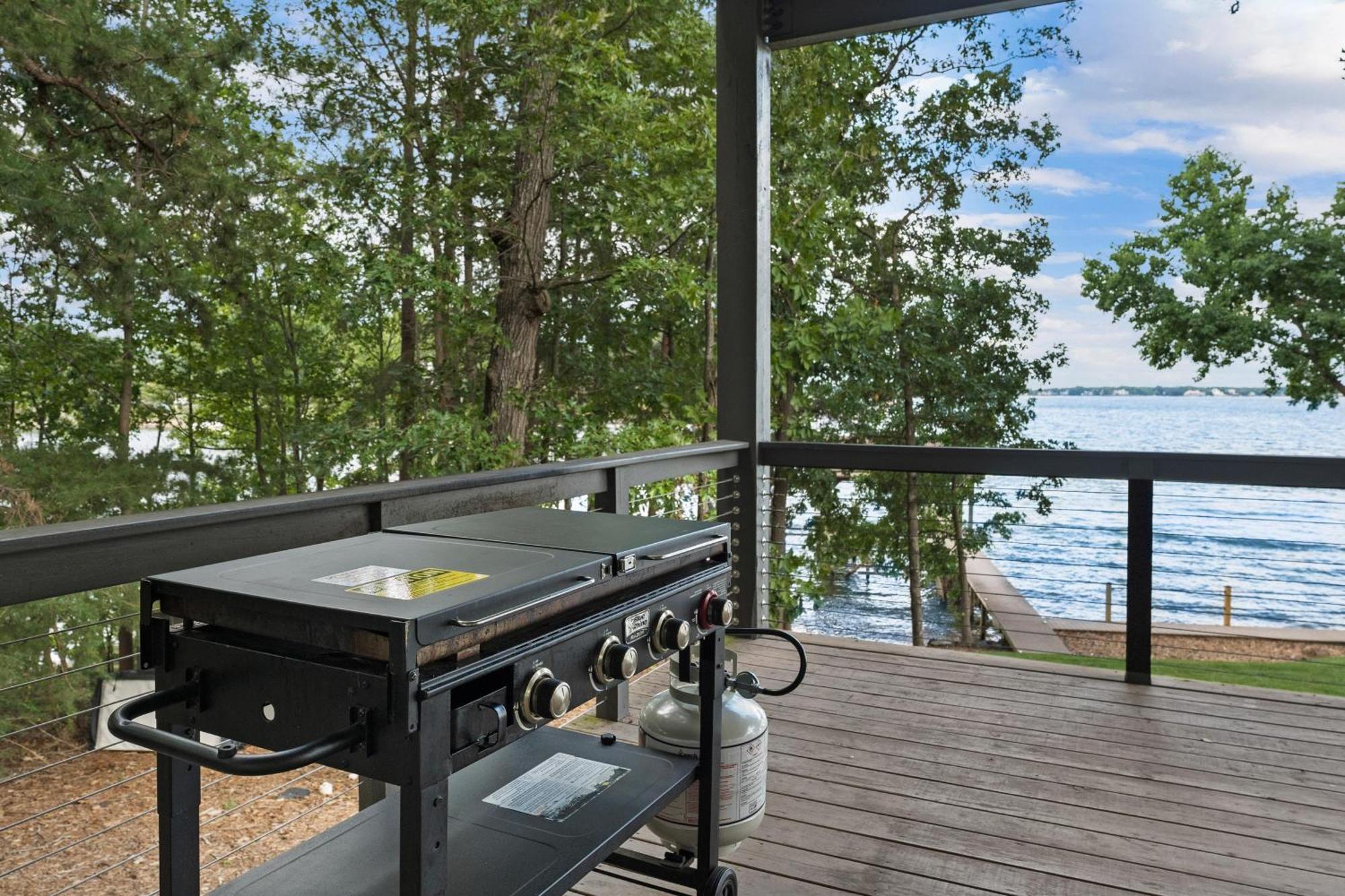 Lake Norman Getaway 穆尔斯维尔 外观 照片