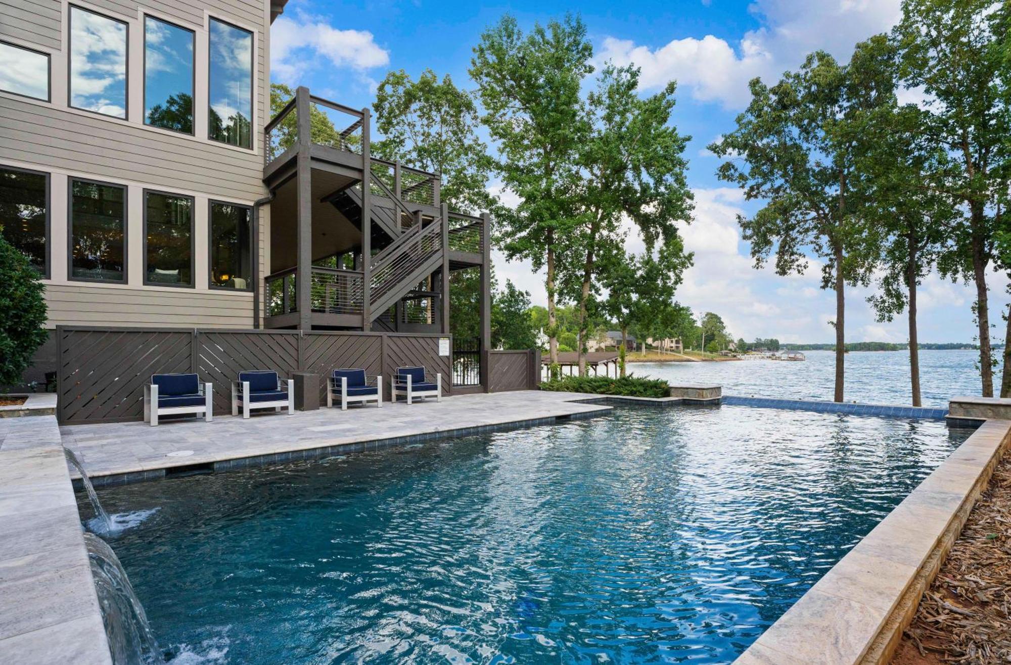 Lake Norman Getaway 穆尔斯维尔 外观 照片