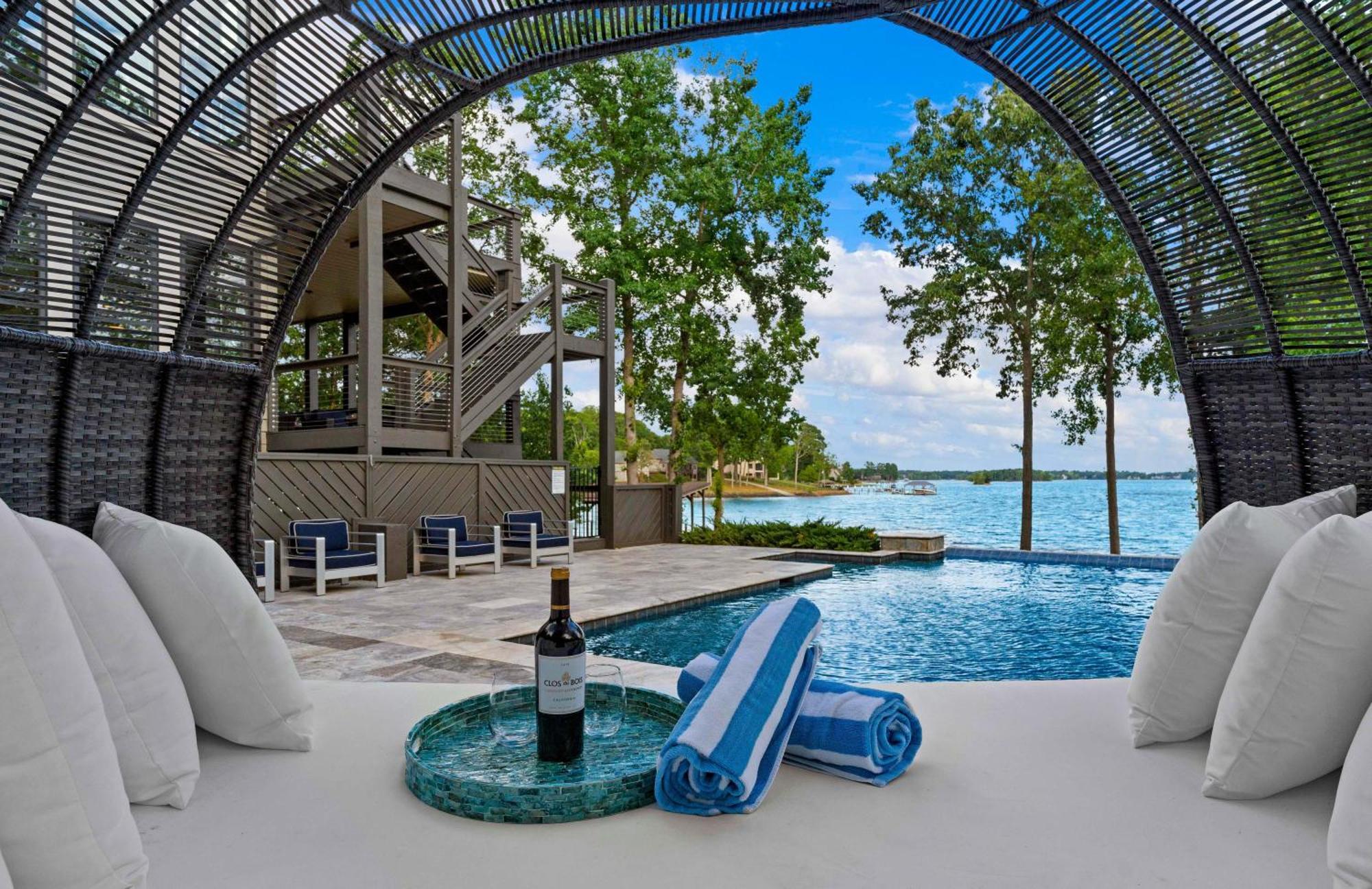 Lake Norman Getaway 穆尔斯维尔 外观 照片