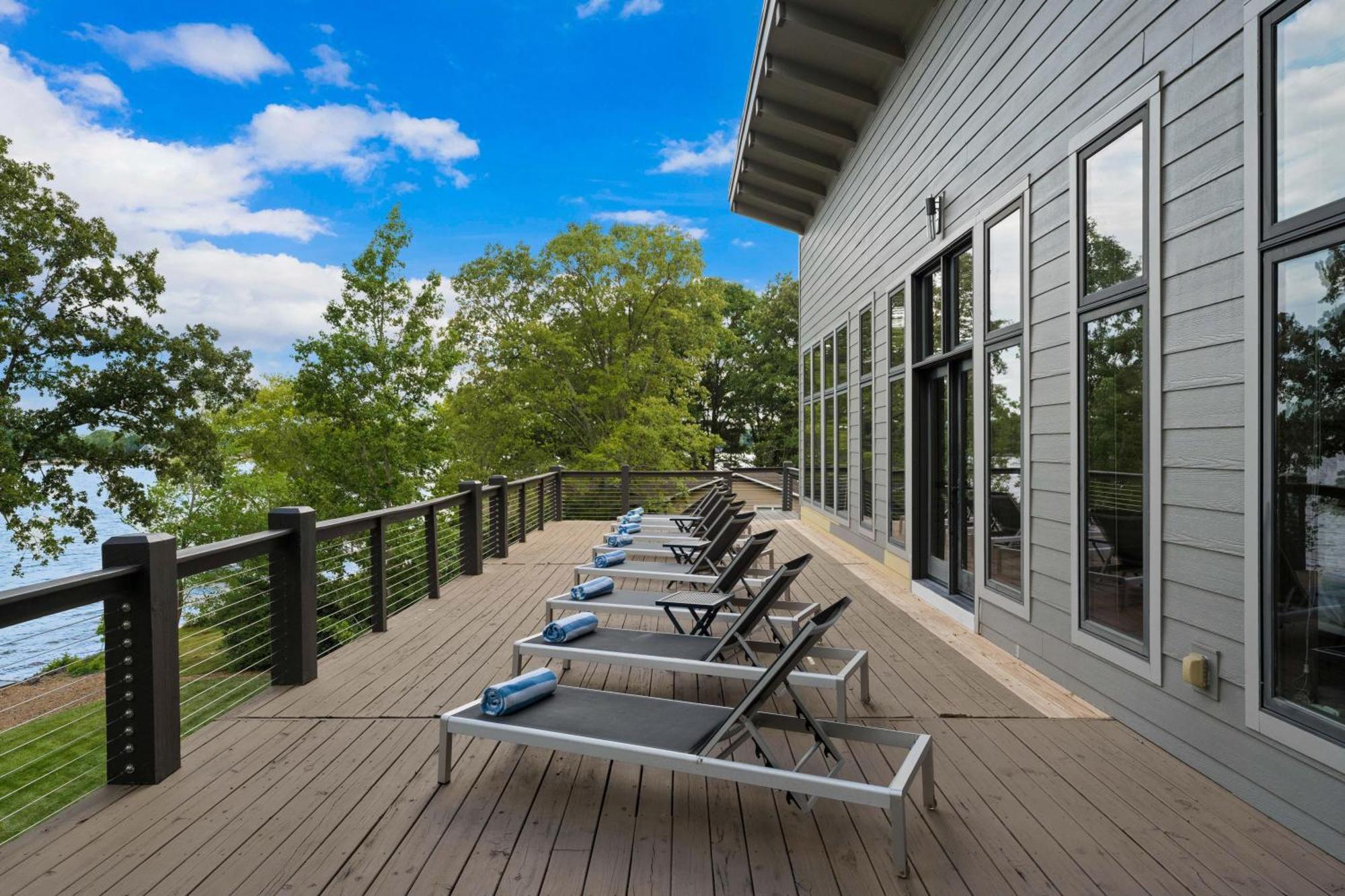 Lake Norman Getaway 穆尔斯维尔 外观 照片